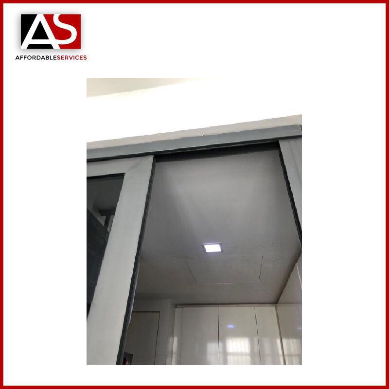 Realignment Sliding Door At Simei
