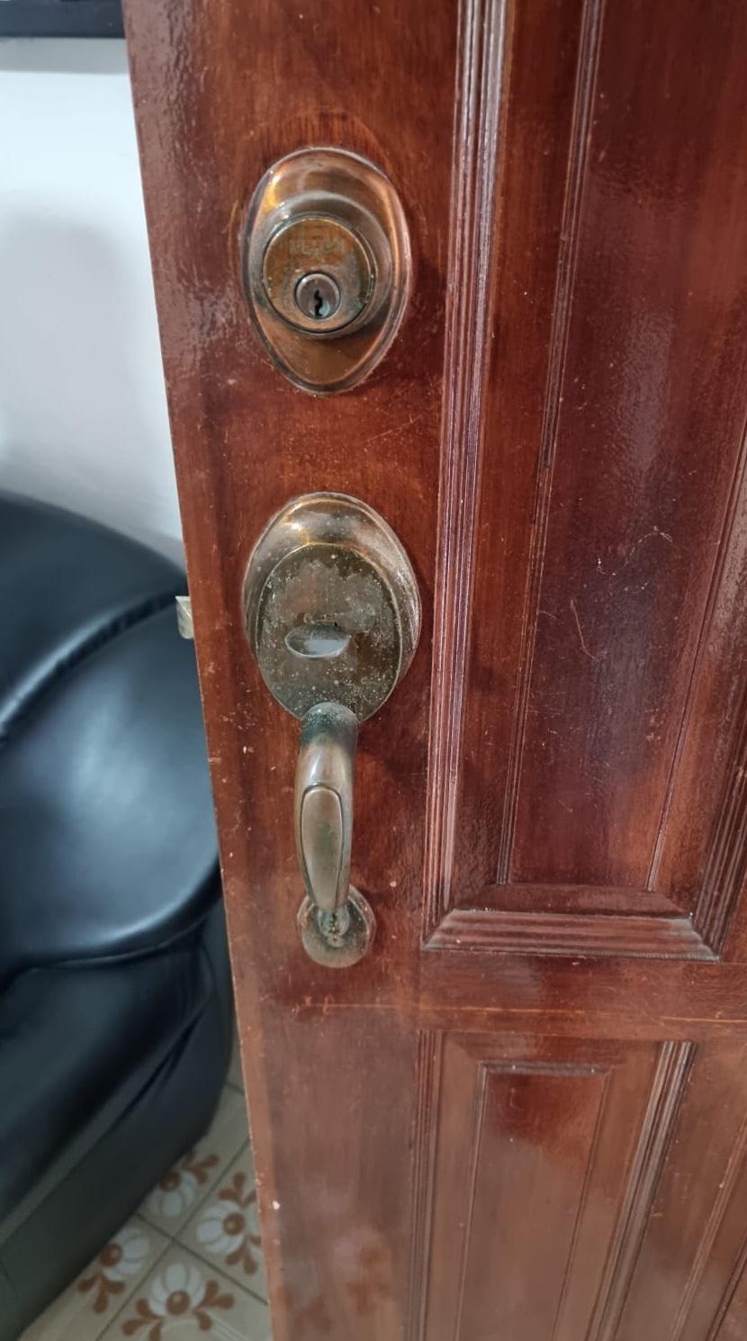 Wooden Door Lock Replacement In Jurong