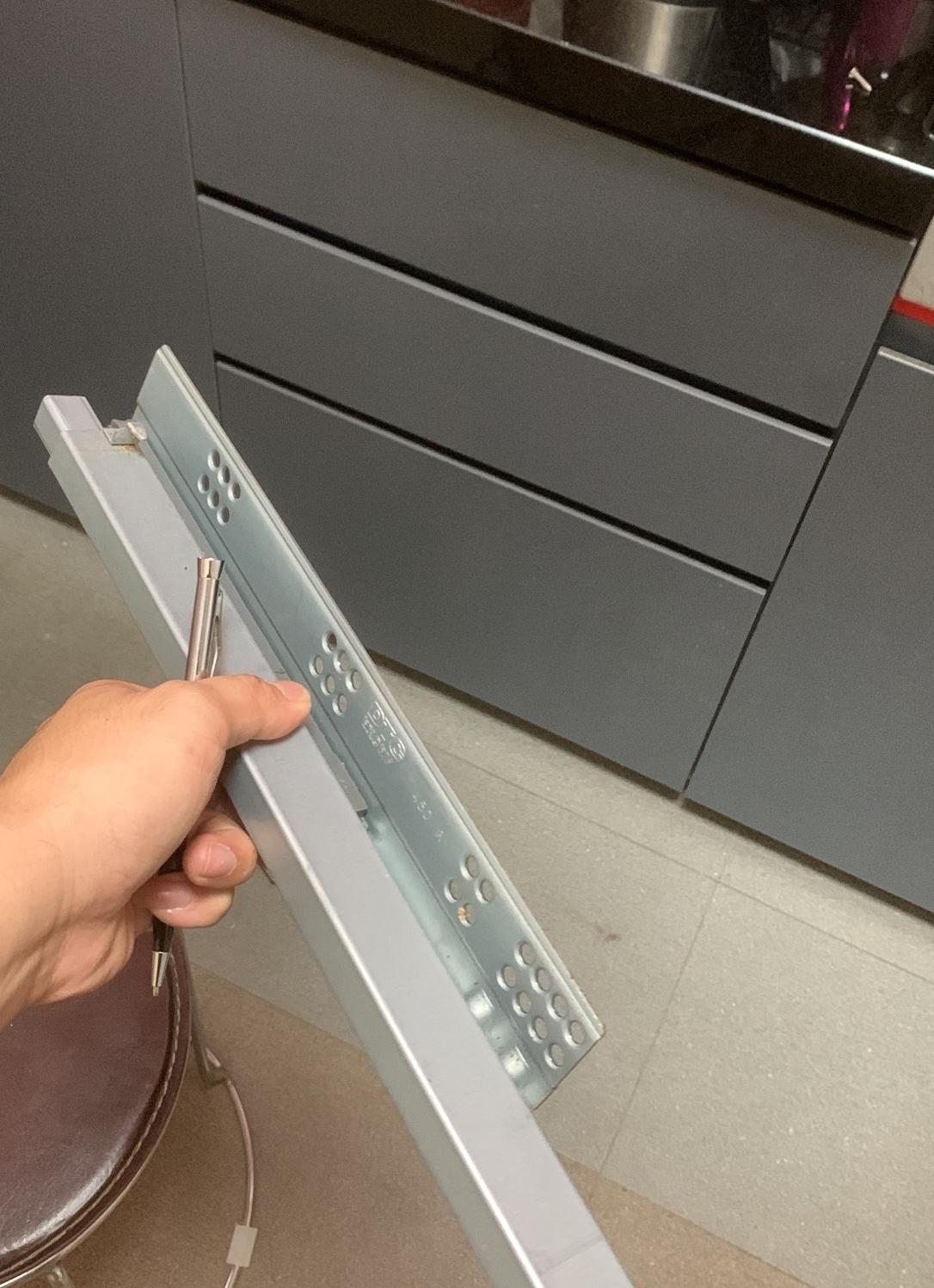 Drawer Track Replacement In Compassvale