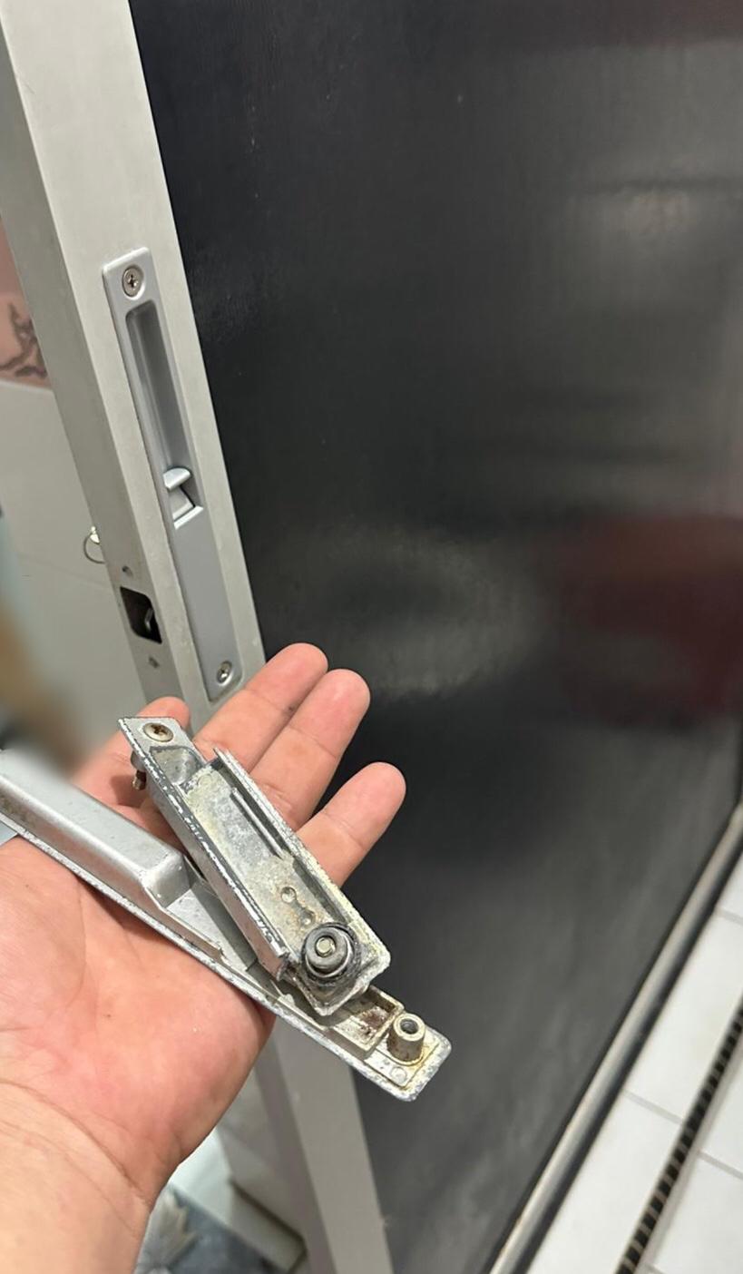 Sliding Door Lock Replacement In Serangoon