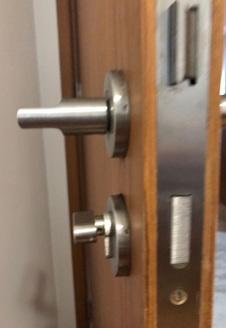 Tighten Door Handle In Bedok