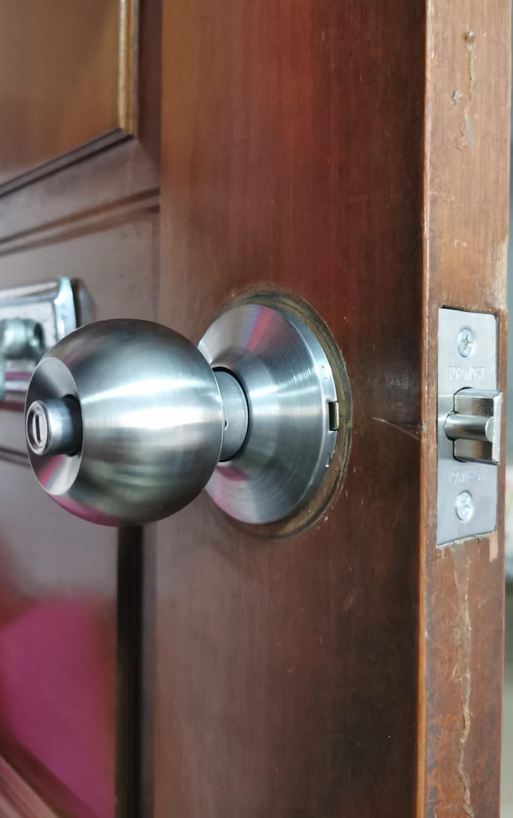 Door Knob Replacement